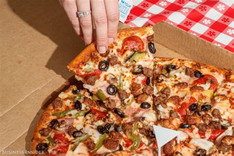 Pizza hut taste test | food feuds. RANKED: the best fast food in America - Business Insider