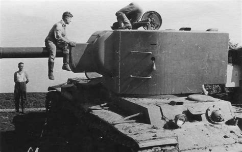 Soviet Heavy Tank Kv 2 Kliment Voroshilov World War Photos