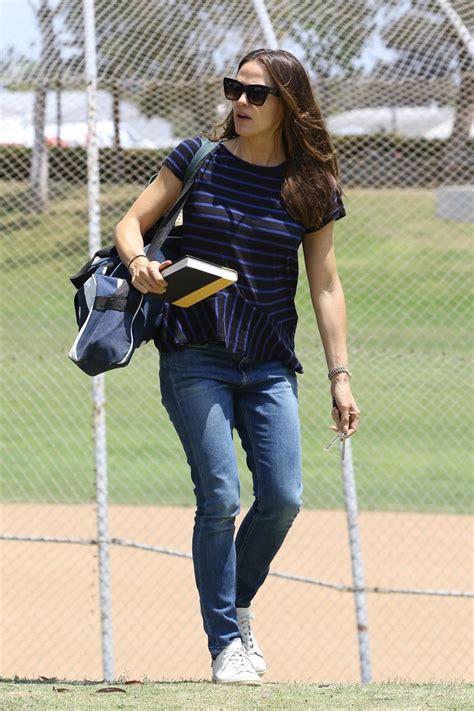 JENNIFER GARNER at a Baseball Fields in Brentwood 05/26/2018 – HawtCelebs
