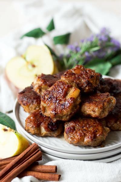 May also stuff the sausage into casings if you desire to make 20 links. Paleo Maple Apple Chicken Breakfast Sausages | Recipes to ...