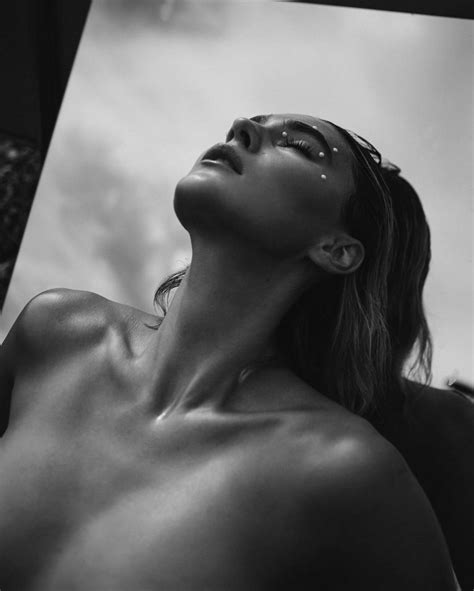 Stefanie Giesinger Topless And Sexy 21 Photos Thefappening