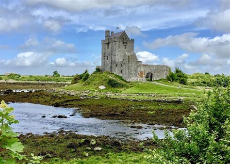 30 Famous Landmarks Of Ireland To Plan Your Travels Around