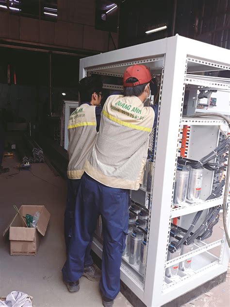 Tiền điện trung bình khoảng 800k cao điểm là 1200k. Xưởng cơ khí giảm 86 triệu tiền điện nhờ lắp tủ bù | QUANG ...