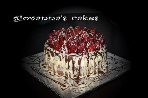 giovanna's cakes: fresh fruit and chocolate decorated cake