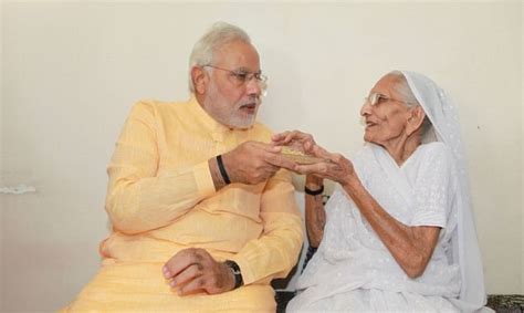 Pm Modis Mom Hirabas 100th Birthday These Photos Of Mother Son Duo