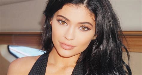 Kylie Jenner Makeup Routine All The Products Kylie