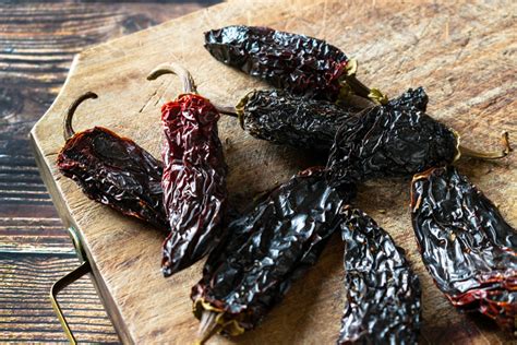 How To Make Chipotle Peppers From Jalapenos Preserving The Garden