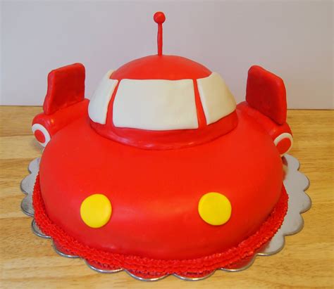 Little Einsteins Red Rocket Cake I Used A 10 In Round Cake Pan For The