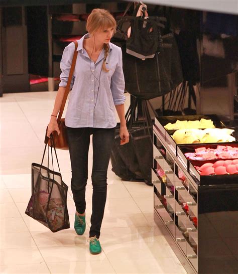 Taylor Swift On Shopping At Victorias Secret In Beverly Hills Hawtcelebs