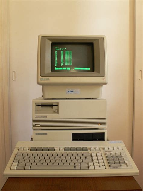 Hp150 Ordenador Con Pantalla Táctil En 1983