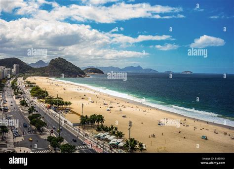 Spiaggia Copacabana Hi Res Stock Photography And Images Alamy