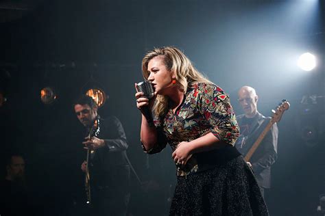 Couldn't be better (movie version). Lori's Top 5 Kelly Clarkson Songs