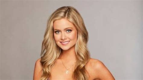 Who Is Hannah Godwin On The Bachelor Shes A Model And Social Media