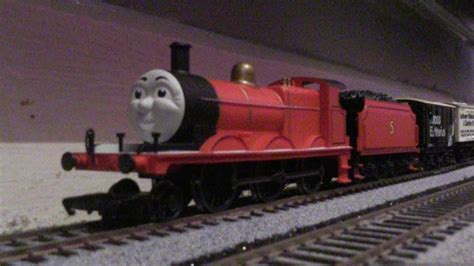 Hornby R9290 James The Red Engine From Thomas And Friends Review Hd