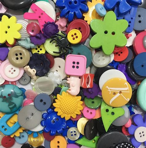 Assorted Craft Buttons 500pcs