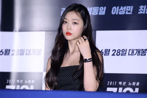 Goo Hara Another K Pop Death Exposes Pressures Of An Industry Built On