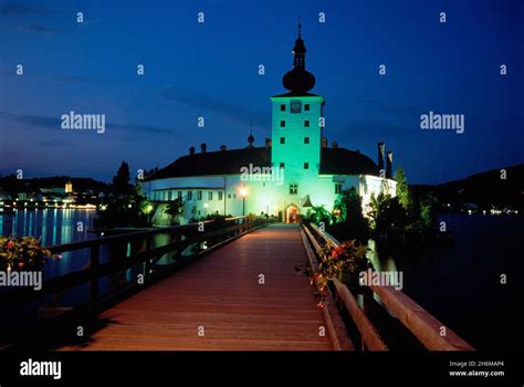 Schloss Ort At Night Gmunden Austria Stock Photo Alamy