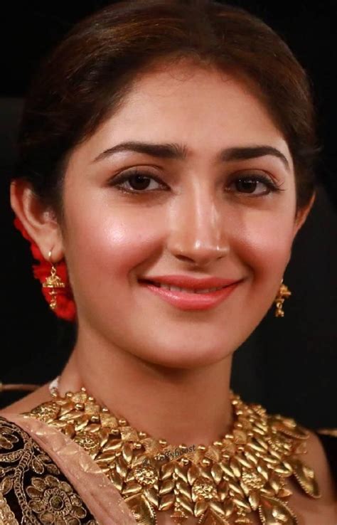 Beautiful Indian Girl Sayesha Saigal Smiling Face Closeup Photos