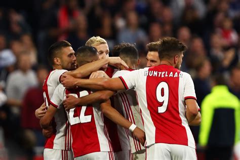 Diese statistik zeigt die torjägerliste des wettbewerbs uefa champions league in der saison 20/21, absteigend geordnet nach erzielten treffern. Ajax take control of Group H putting three past Lille ...