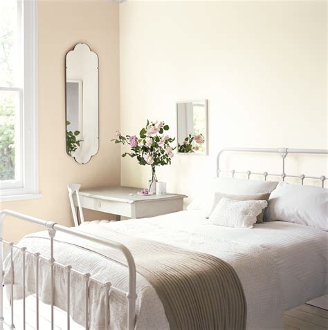 Cream Colour Home Paint See More Ideas About Benjamin Moore Paint