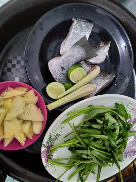 Resepi ikan siakap masak kengsom cara masak ikan siakap masak kengsom, masakan thai. Kisah Seorang "Aku": Cara-cara Masak Siakap Kengsom