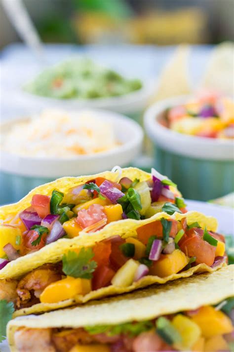 Prepare the mahi mahi make the marinade by mixing together in a medium bowl the chili powder, cumin, paprika, onion and garlic powders, salt, pepper, lime juice, and olive oil. Mahi-mahi fish tacos with mango salsa | The Pure Taste