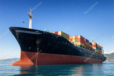 Cargo Containers Ship — Stock Photo © Ilfede 31212679