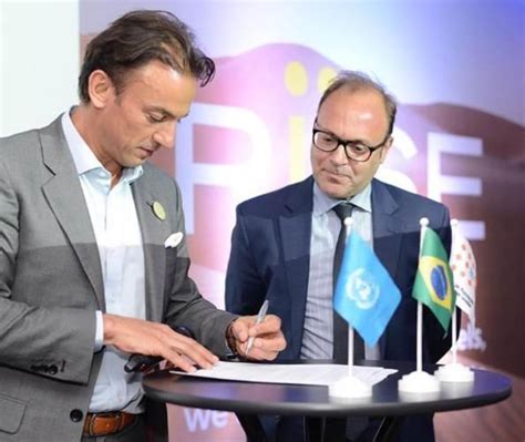 He is an actor, known for wigan athletic vs liverpool fc (2006), allsang på grensen (2007) and match of the day (1964). Accor discute igualdade de gênero durante fórum em SP | Gente