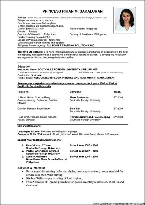 Your resume needs to convey complete professionalism, from its formatting to the content within it. Sample Resume Format For Experienced It Professionals Doc ...