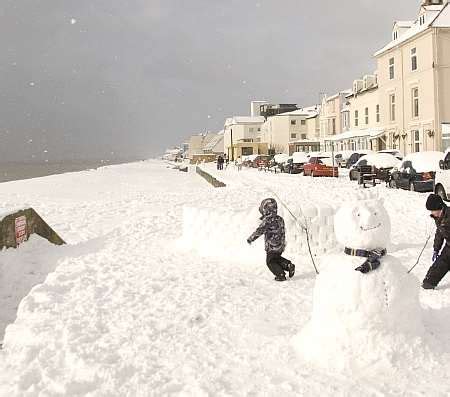 *** some areas have received both, as floods have caused many homes to be * heavy snowfall has left motorists stranded with some abandoning their cars as roads in north yorkshire require clearing. More disruption as snow strikes Kent