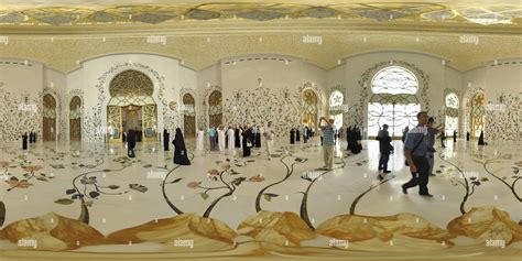 360° View Of Sheikh Zayed Grand Mosque Pre Entrance Alamy