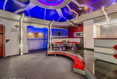 Star Trek Themed Home In Friendswood Texas Goes On Sale For 1