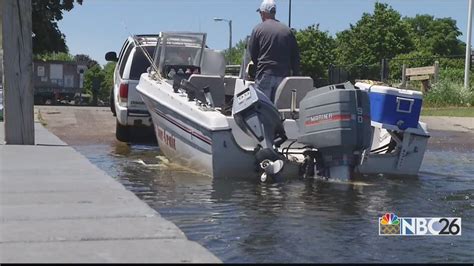 Boat Launch Fees In Menasha And Neenah May Go Up Youtube