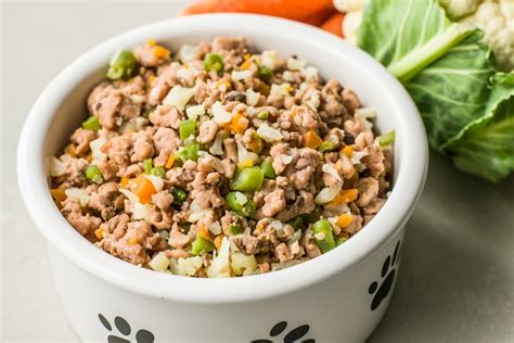 It combines a delicious blend of 50% protein, 25% veggies and 25% grains and is made of ingredients like ground chicken, brown rice, shredded. 9 Vet Approved Homemade Dog Food Recipes for a Thriving ...