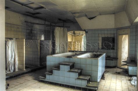 Abandoned Bathroom Derelict Places Abandoned Places Old Abandoned