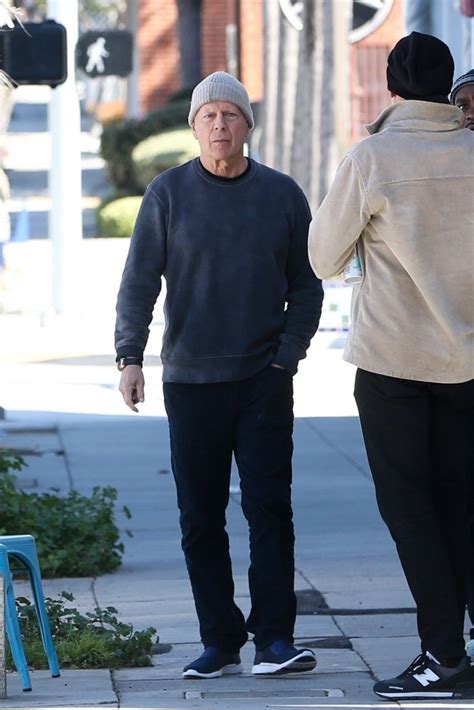 Bruce Willis Spotted For First Time After Sharing Dementia Diagnosis Metro News