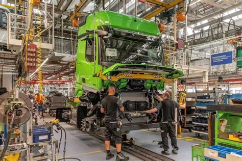 Daimler Kurzarbeit im Lastwagenwerk Wörth RHEINPFALZ