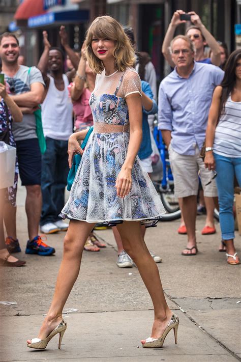 Taylor Swift Street Style A Complete Guide Stylecaster