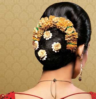 Find here online price details of companies selling hair bun. Indian Beauty Blog | Fashion | Lifestyle | Makeup | SparkleWithSurabhi : 11 Awesome Bridal Looks