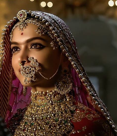 Deepika Padukone In Padmaavat ~ Bridal Look Indian ~ Rajasthani Designer Fashion Fotos India