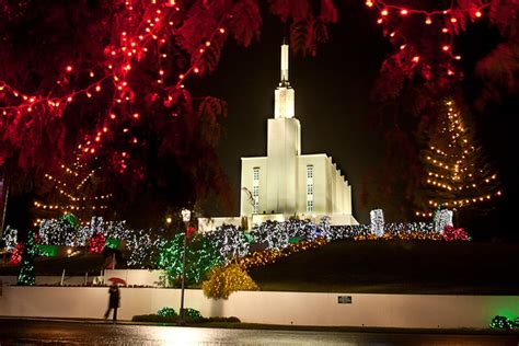 Temple Christmas Lights Around The World Lds Living