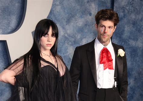 Billie Eilish Dons Dramatic Goth Dress At Vanity Fair Oscar Party 2023
