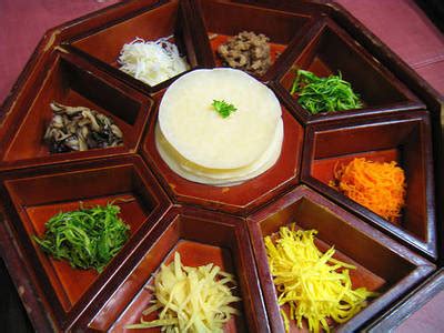 Akar teratai cumi kering tulang babi kacang tanah kurma kering assalamualaikum lurrrr di video kali ini aku mau masak sup akar teratai. My Life,,,My Journey..: Masakan istana Dinasti Joseon ...