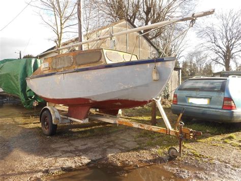 Top 14 best cabin cruiser boats for 2021. Lysander 17 Sailboat, With Small Cabin, Ideal Project ...