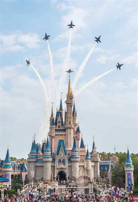 Disney World Visitors Treated To Blue Angel Flyovers - AirshowStuff