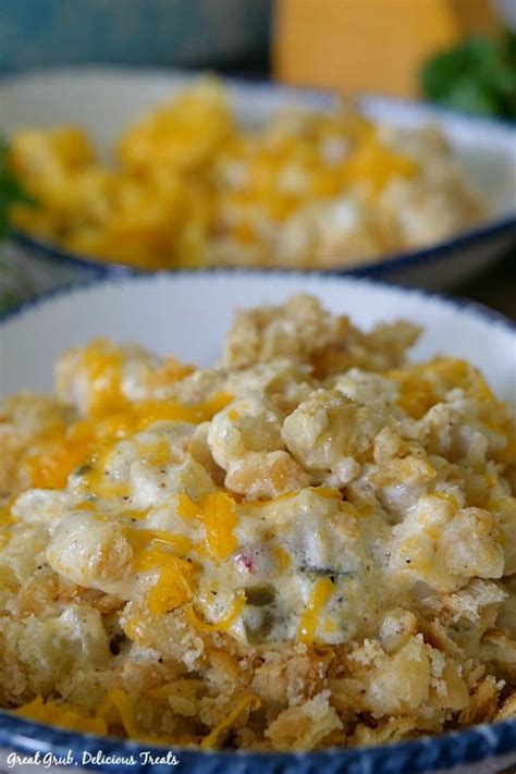 I love using the potatoes o'brien because they are already chopped and they come with red and green bell peppers. Breakfast Casserole Using Potatoes O\'Brien - Easy Hashbrown Casserole Brown Eyed Baker / I love ...