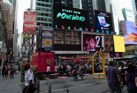 Time Square Advertising Prime Digital And Static Options Inspiria Outdoor Advertising