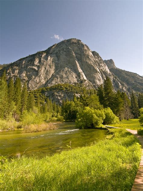Zumwalt Meadow In Kings Canyon National Park Parkcation