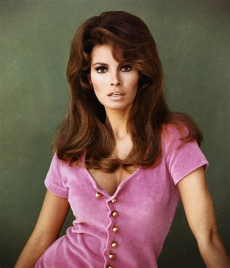 27 Raquel Welch Pictures Of The Sex Symbol Who Broke The Mold Free