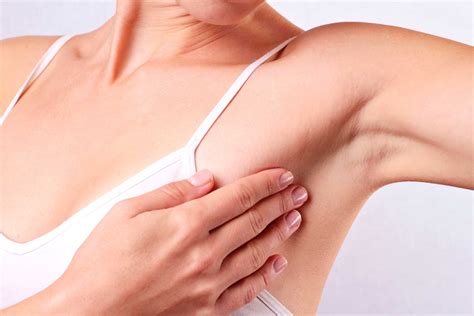 Is Armpit Fat Tumor Dangerous Vinmec